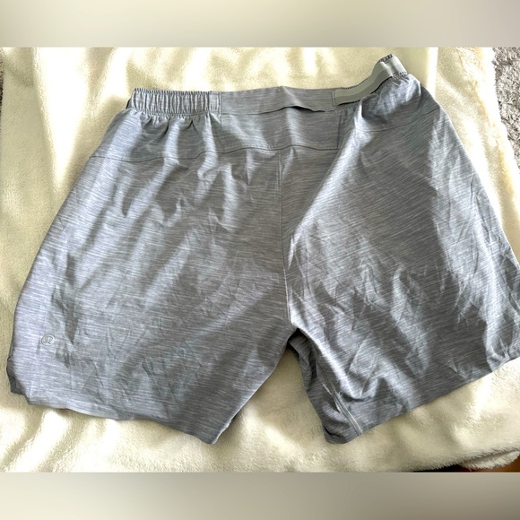 Lululemon men Surge lined 6” shorts - Picture 2 of 4